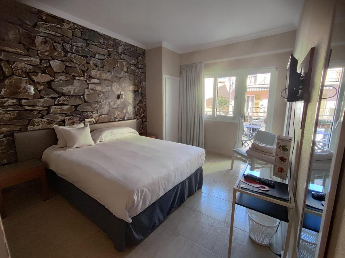 Hostal Mar Del Plata (Adults Only) S'Arenal Dış mekan fotoğraf
