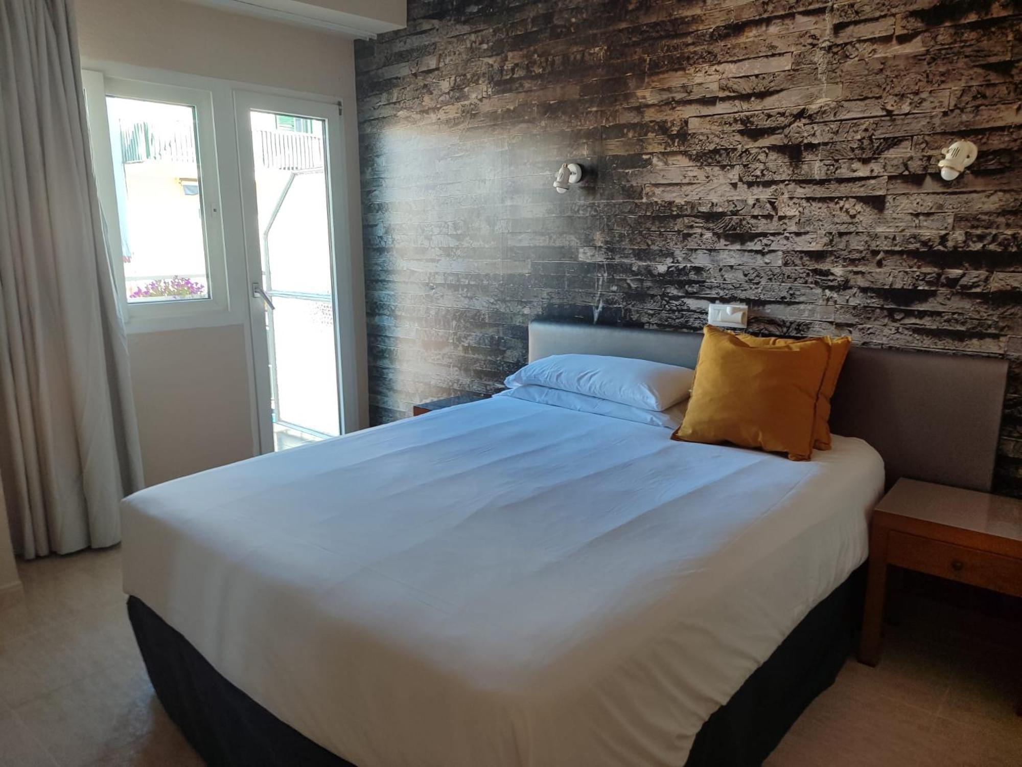 Hostal Mar Del Plata (Adults Only) S'Arenal Dış mekan fotoğraf